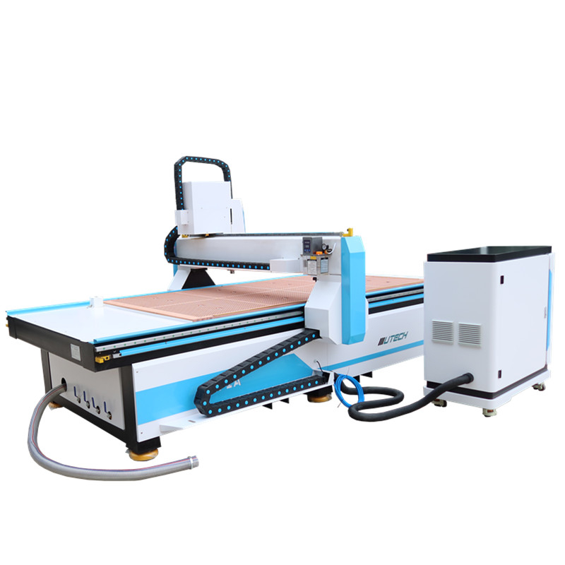 Çok İşlevli 1325 Salınımlı Bıçak CNC Router Kesme Makinesi, CCD Konum Kameralı